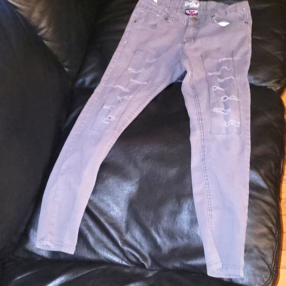 Ripped gray pants with lining